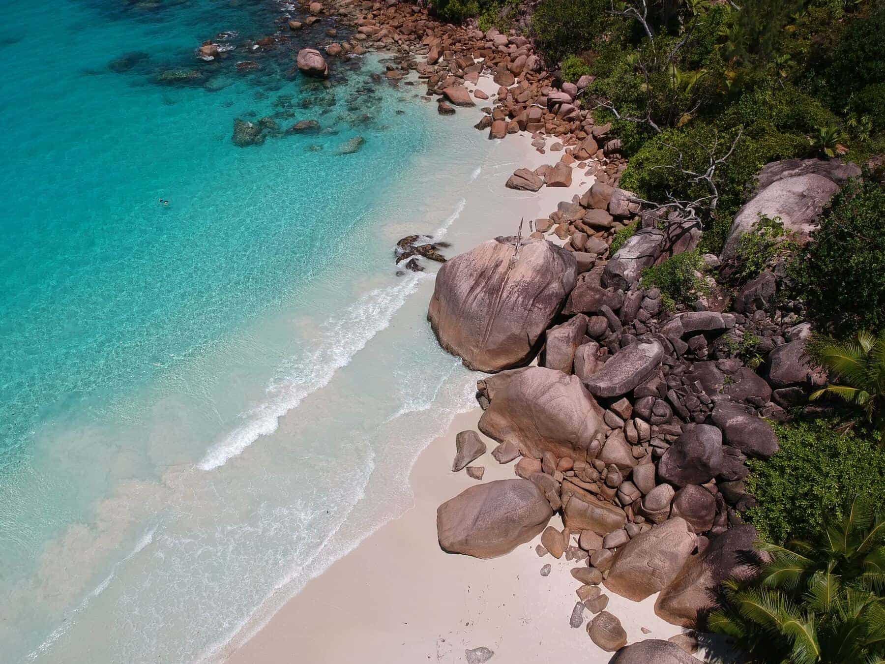 Seychelles, beach from above. alin-meceanu-fiz0Ie9IDBU-unsplash (1)